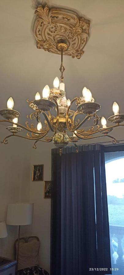Close To Airport, Double Bedroom, Sofa-Bed, Private Bathroom For Adults And Children Aged 10 And Over Only Gudja Esterno foto