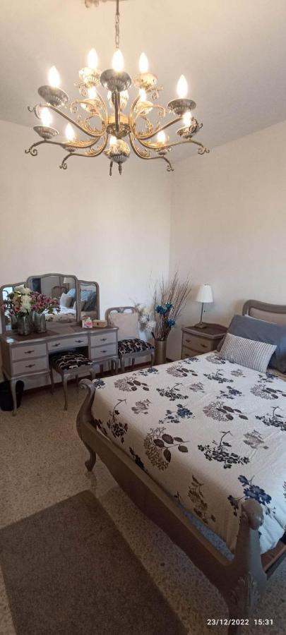 Close To Airport, Double Bedroom, Sofa-Bed, Private Bathroom For Adults And Children Aged 10 And Over Only Gudja Esterno foto